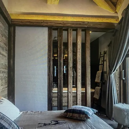 De Luxe Avec Piscine, Sauna, Hammam, Cinema